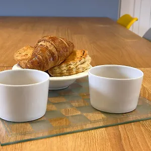 https://au-coeur-des-3-bage.hotels-rhonealpes.com